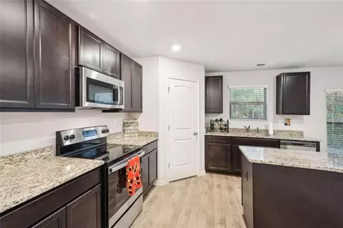 Kitchen - 382 Daffodil Dr, Temple, GA 30179 photo 2 of 2