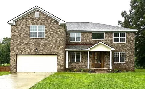 2 Saddlebrook Dr SE, Rome, GA 30161