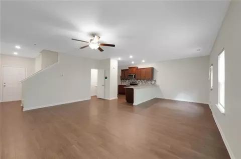 Living - 10814 Wheeler Trce, Hampton, GA 30228 photo 4 of 4
