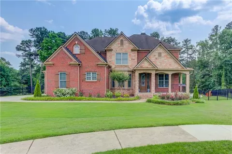 1283 Silver Trace Dr SW, Lilburn, GA 30047