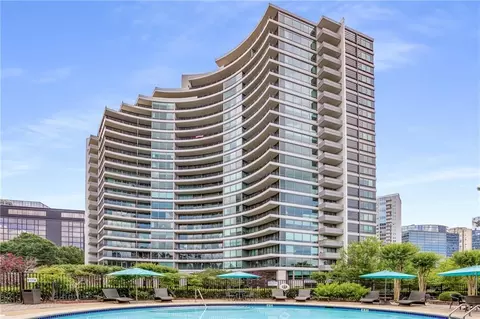 700 Park Regency Pl NE #703, Atlanta, GA 30326