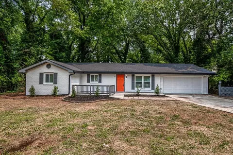 5640 Redan Cir, Stone Mountain, GA 30088