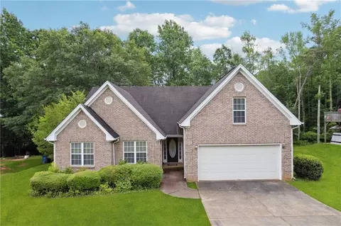 Exterior - 605 Pebble Blvd, Covington, GA 30016 photo 9 of 10