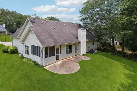 Exterior - 605 Pebble Blvd, Covington, GA 30016 photo 10 of 10