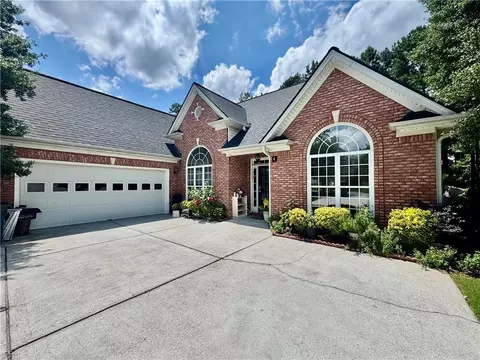 1902 Commons View Cir, Snellville, GA 30078