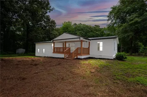 145 Lovetts Ridge Rd, Jackson, GA 30233