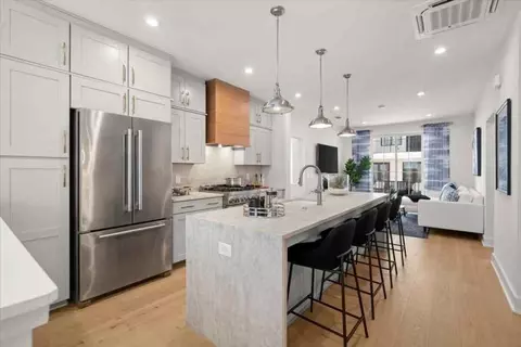 230 New St #2201-4, Decatur, GA 30030