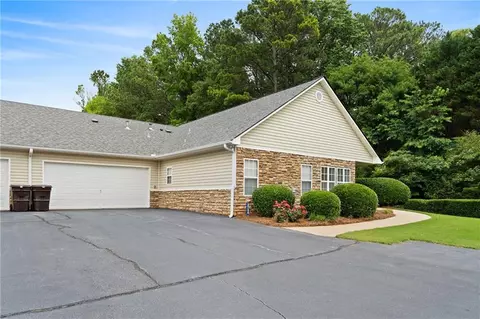 3734 Villa Springs Cir, Powder Springs, GA 30127