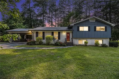 6085 Dunbritan Ln, Atlanta, GA 30349