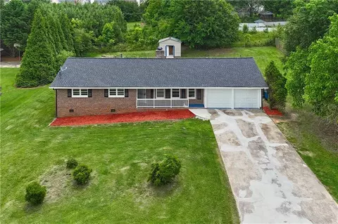 5488 Janice Ln, Stone Mountain, GA 30087