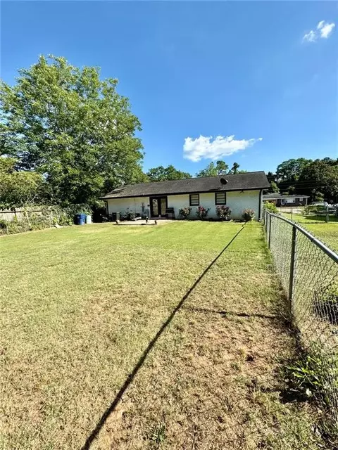 Exterior - 312 E Broad St, Winder, GA 30680 photo 4 of 6