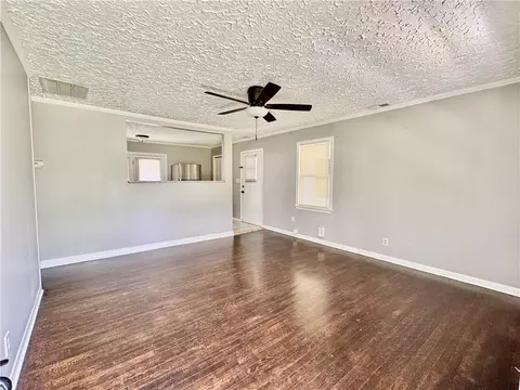 Living - 312 E Broad St, Winder, GA 30680 photo 1 of 3