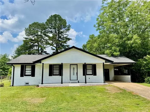 312 E Broad St, Winder, GA 30680