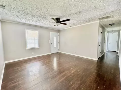 Living - 312 E Broad St, Winder, GA 30680 photo 3 of 3