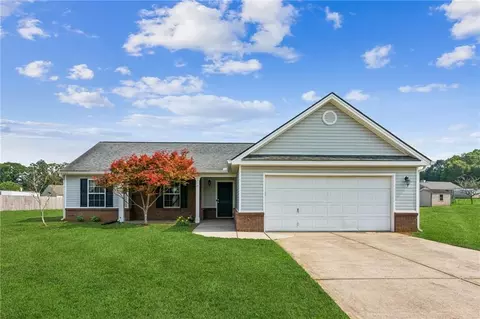1671 Bismarck Cir, Winder, GA 30680