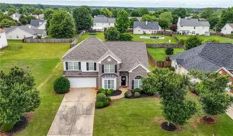 2127 Grant Ave, Mcdonough, GA 30252