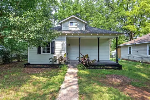 15 Akron St, Cartersville, GA 30120