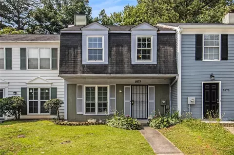5575 Wells Cir, Stone Mountain, GA 30087