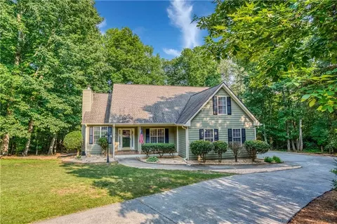 470 Laura Dr, Monroe, GA 30655