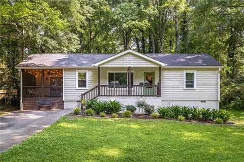 1744 Blossom Ln, Austell, GA 30168