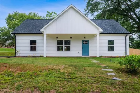 12 New St, Newnan, GA 30263