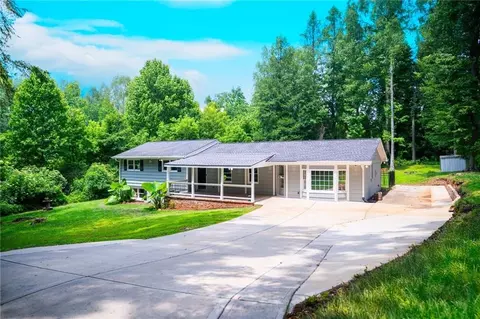 241 Sarann Ct NW, Lilburn, GA 30047