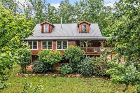 Exterior - 521 E Valley Rd NE, Rydal, GA 30171 photo 3 of 9
