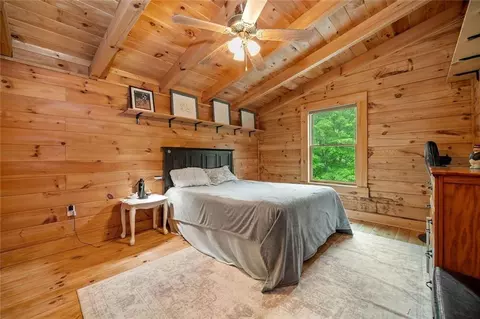 Bedroom - 521 E Valley Rd NE, Rydal, GA 30171 photo 3 of 5