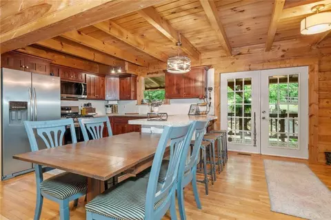 Dining - 521 E Valley Rd NE, Rydal, GA 30171 photo 2 of 2