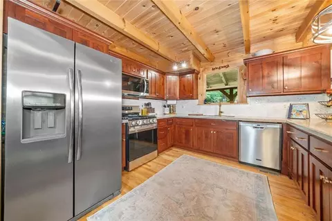 Kitchen - 521 E Valley Rd NE, Rydal, GA 30171 photo 1 of 2