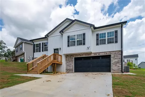 373 Lakecrest Cir SW, Calhoun, GA 30701