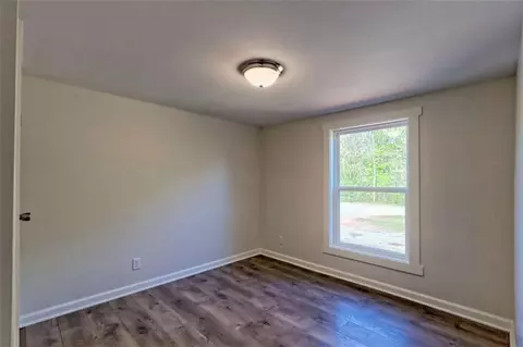 Bedroom - 215 Lawrence St, Cornelia, GA 30531 photo 7 of 8