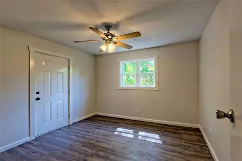 Bedroom - 215 Lawrence St, Cornelia, GA 30531 photo 4 of 8