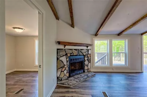Living - 215 Lawrence St, Cornelia, GA 30531 photo 3 of 3