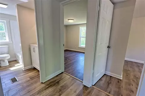 Entry Way - 215 Lawrence St, Cornelia, GA 30531 photo 5 of 5