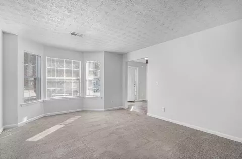 Living - 625 Compton Ln, Mcdonough, GA 30253 photo 2 of 5