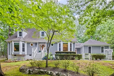 115 Leaf Lake Dr, Suwanee, GA 30024
