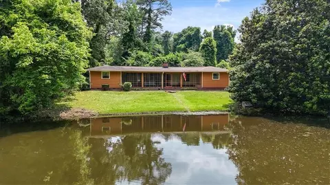 347 Oakhurst Dr, Marietta, GA 30066