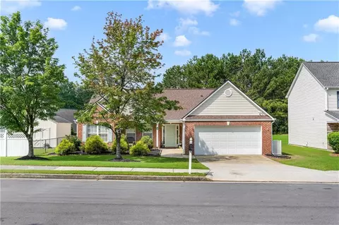 3589 Garden Manor Dr, Loganville, GA 30052