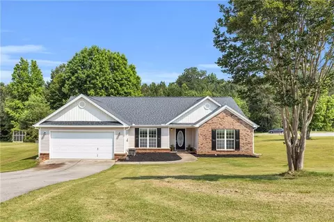301 Lane Dr, Winder, GA 30680