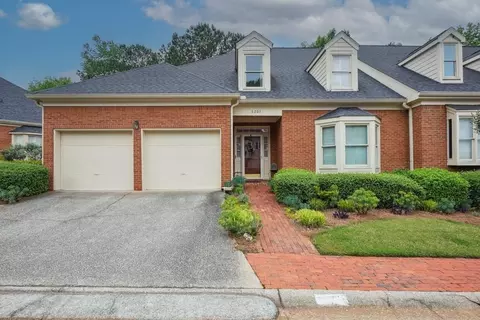 6203 Forest Hills Dr, Peachtree Corners, GA 30092