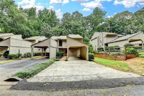 6221 Willow Run Rd, Peachtree Corners, GA 30092