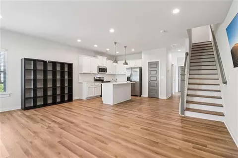 Living - 480 Oconner Blvd, Athens, GA 30607 photo 6 of 7