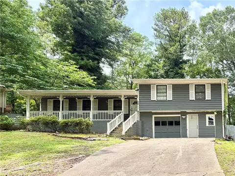 654 Continental Dr, Lawrenceville, GA 30044