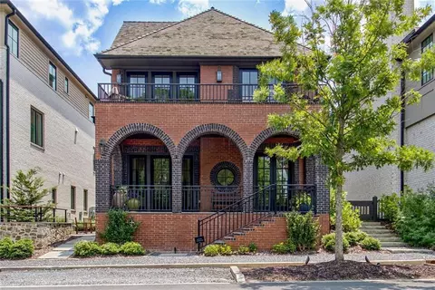 210 4th St, Fayetteville, GA 30214