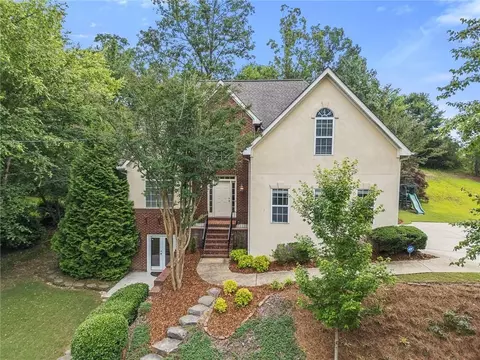 5923 Rosie Ln SE, Mableton, GA 30126