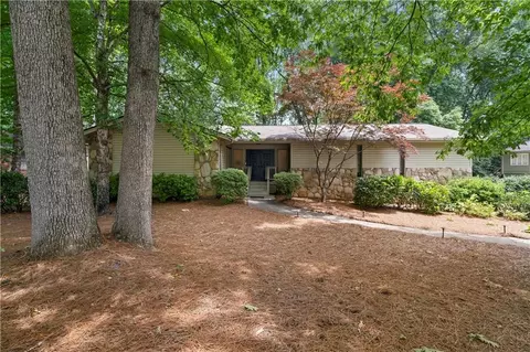 217 Millbrook Farm Rd, Marietta, GA 30068