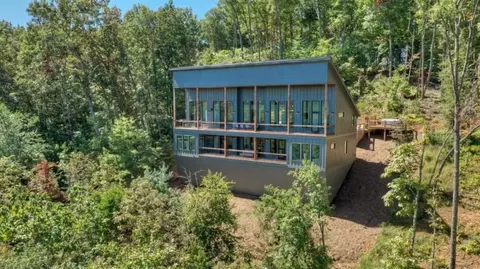 316 Blue Sky Dr, Blue Ridge, GA 30513