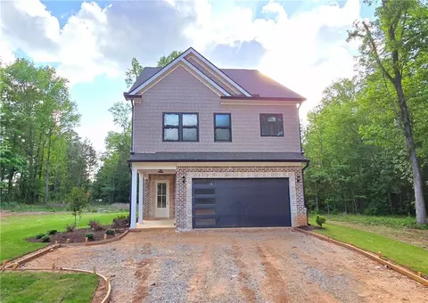 41 Birch Ct, Mcdonough, GA 30253