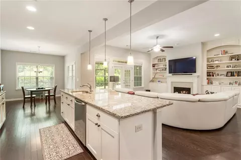 1896 Grove Field Ln #29, Marietta, GA 30064